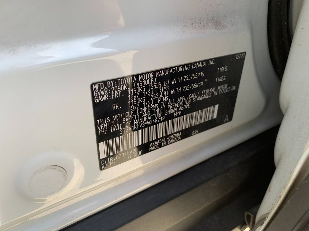 Used 2021 Toyota RAV4 XLE Premium AWD/4WD image 37