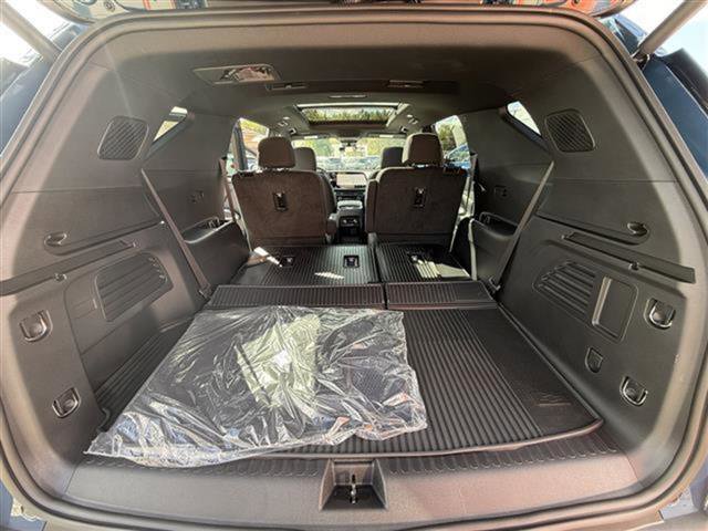 New 2026 Chevrolet Traverse LT w/ Sun and Wheel Package image 30