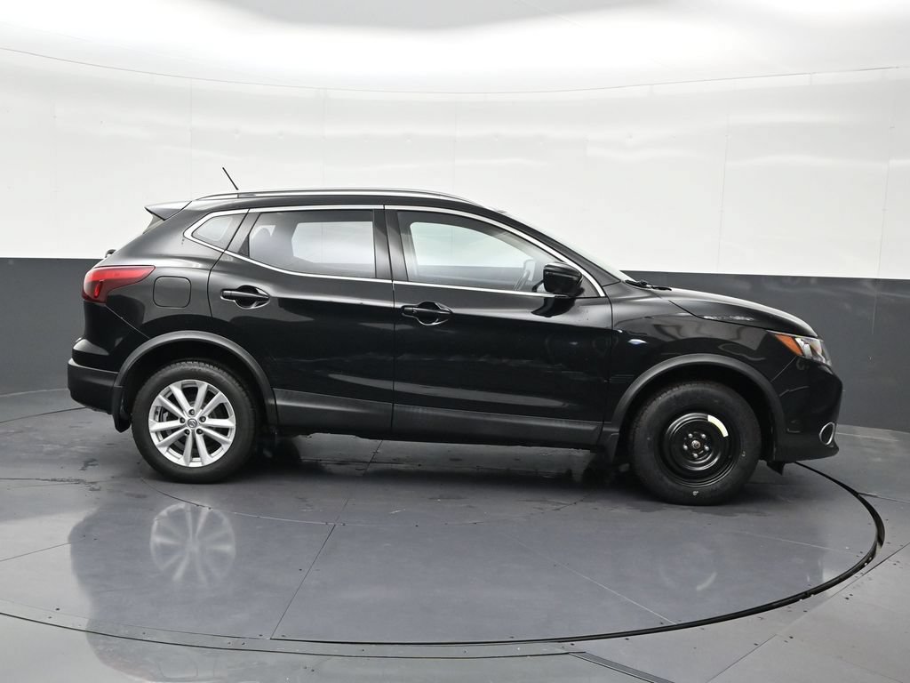 Used 2018 Nissan Rogue Sport SV w/ SV Technology Package AWD/4WD image 7