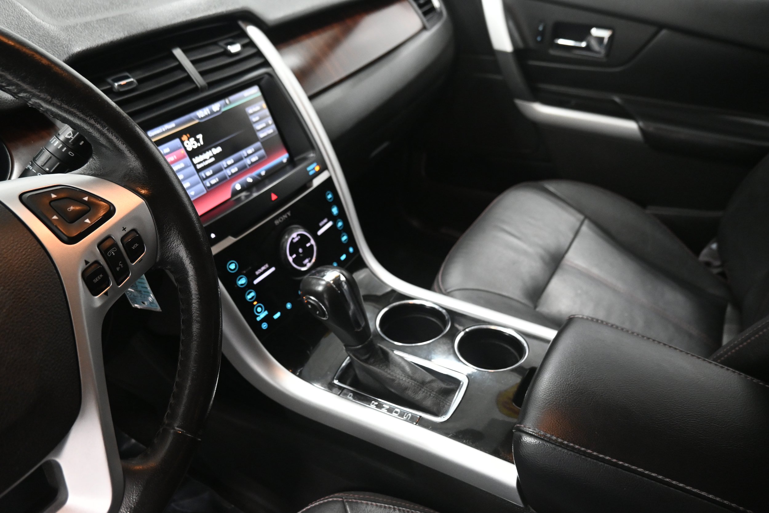 Used 2013 Ford Edge Limited FWD image 9