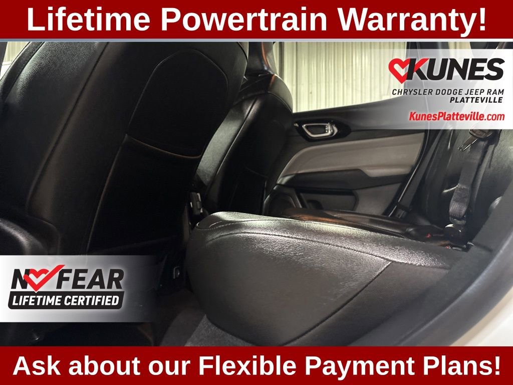 Used 2025 Jeep Compass Limited image 17