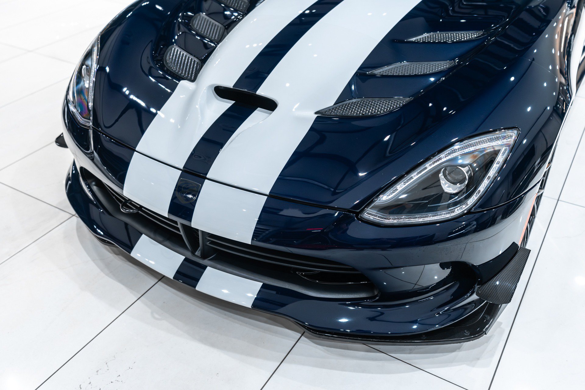Used 2016 Dodge Viper ACR RWD image 11