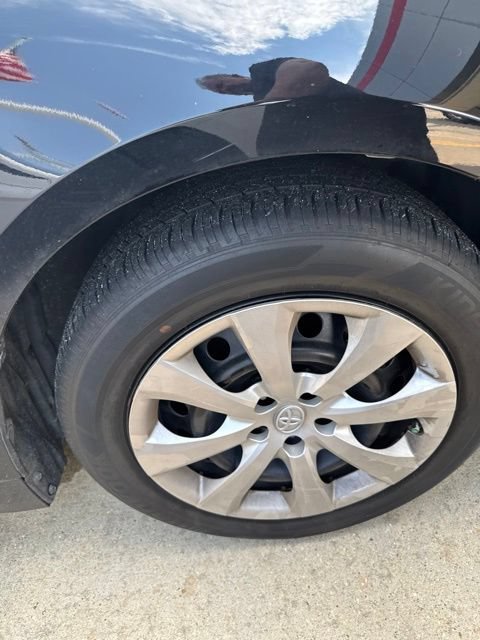 Used 2024 Toyota Corolla LE FWD image 13