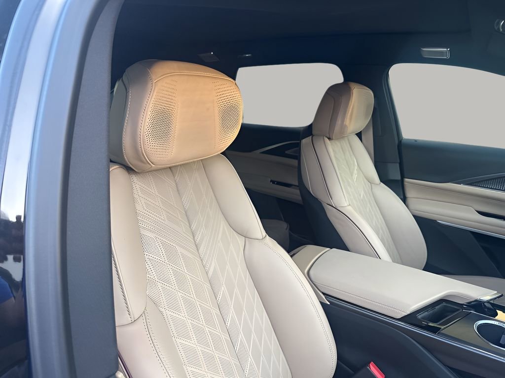 New 2026 Cadillac Lyriq V w/ Exterior Carbon Fiber Package image 15