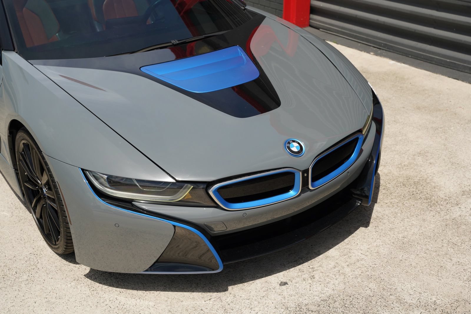 Used 2019 BMW i8 Roadster AWD/4WD image 13