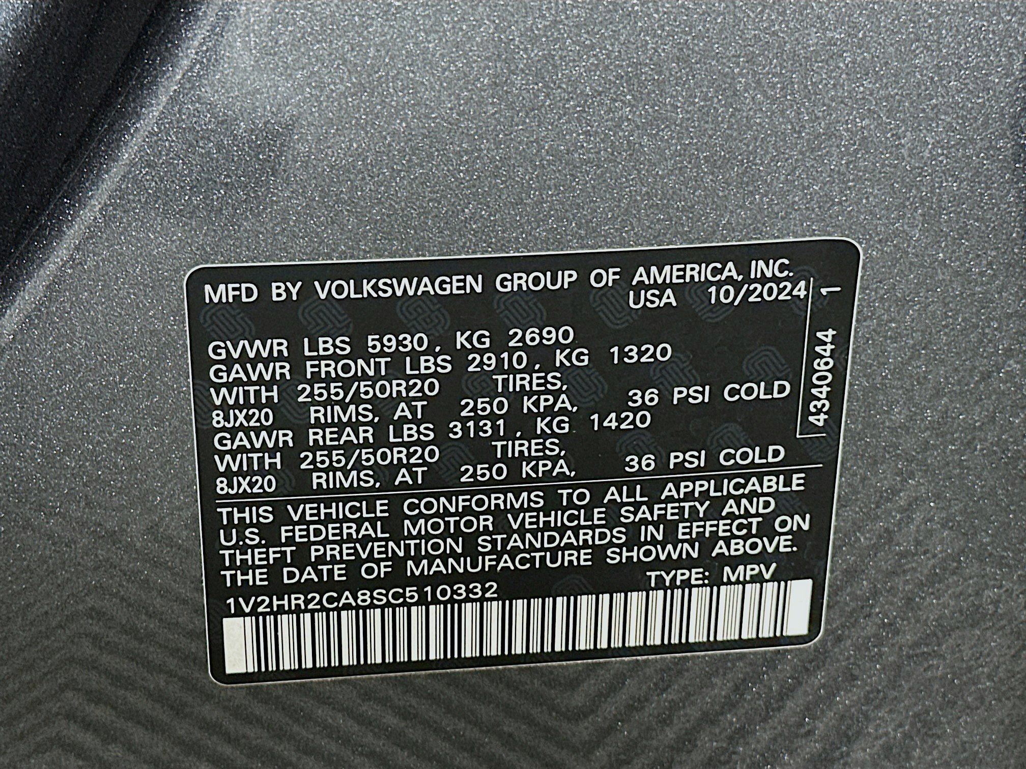 Used 2025 Volkswagen Atlas SE image 12