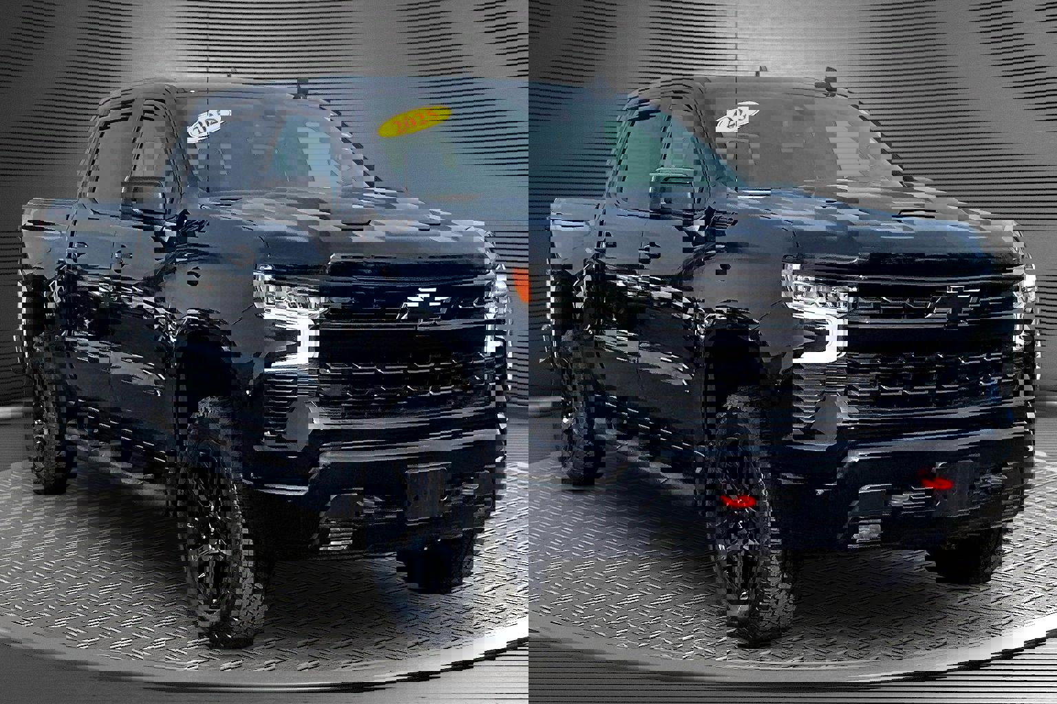 Used 2025 Chevrolet Silverado 1500 LT Trail Boss w/ Convenience Package II image 1