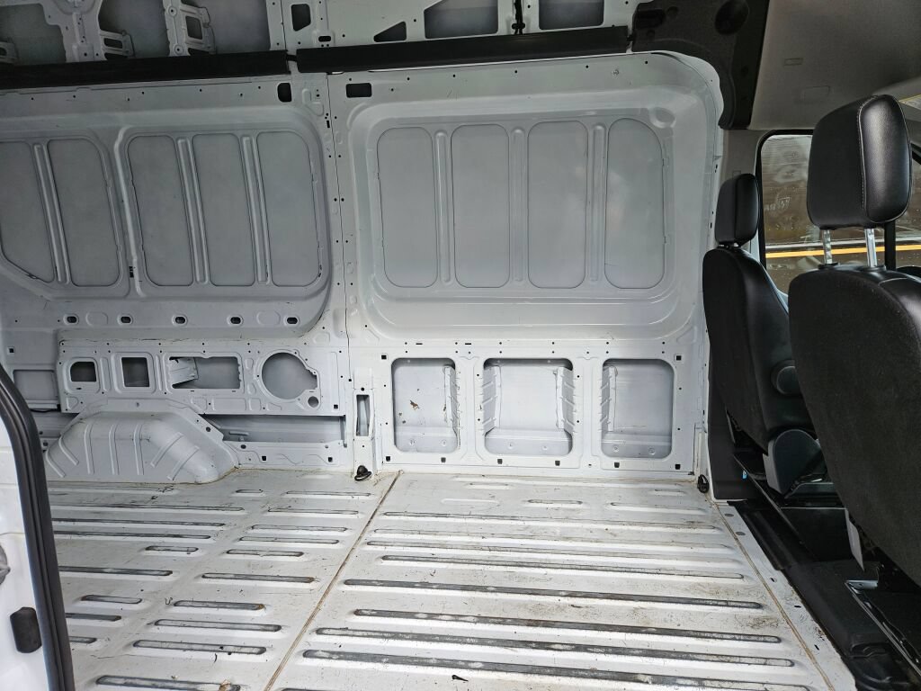 Used 2023 Ford Transit 250 148 High Roof AWD image 15