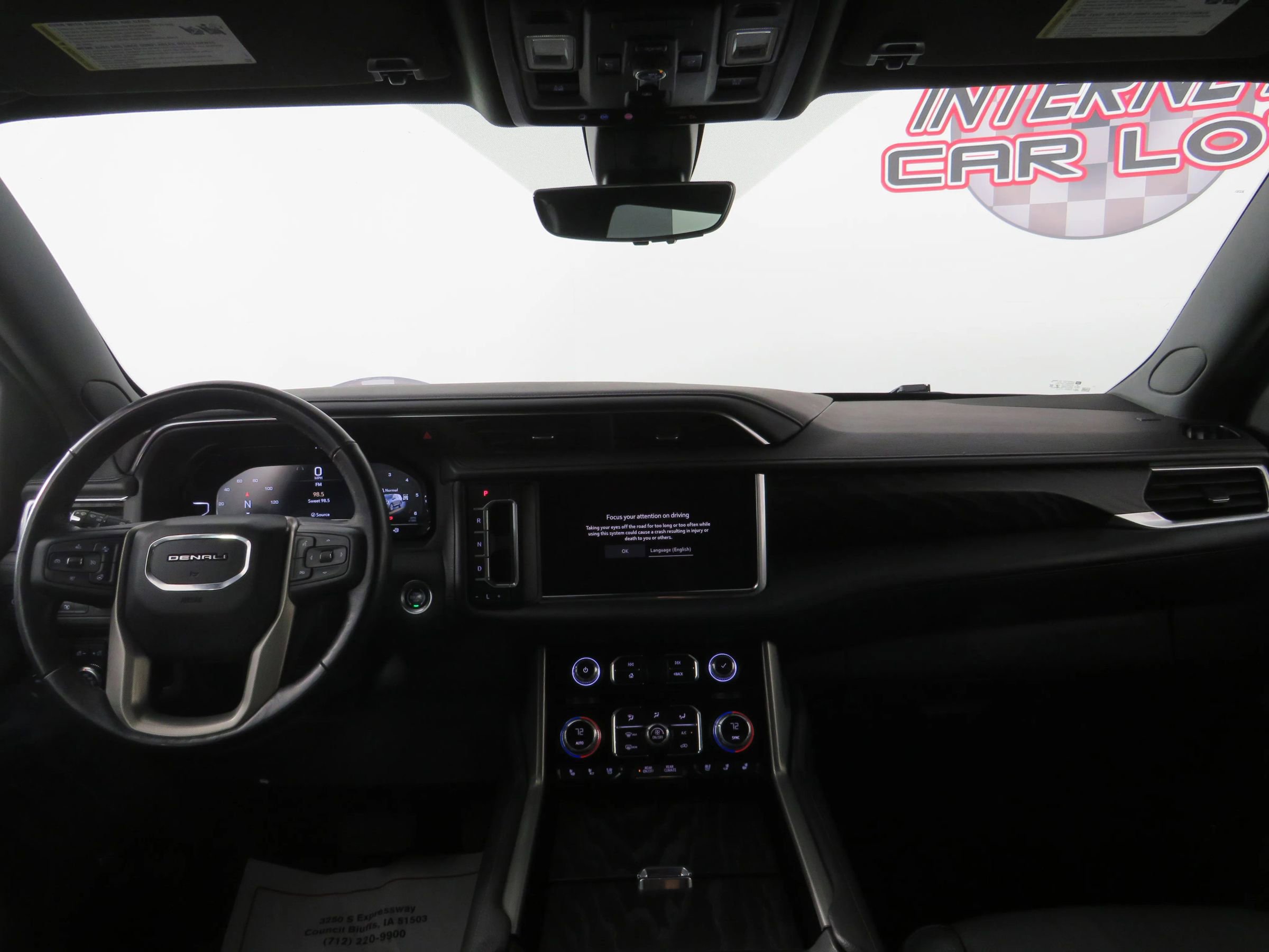 Used 2022 GMC Yukon XL Denali w/ Advanced Technology Package image 11