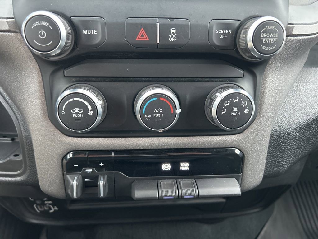 Used 2022 RAM 3500 Tradesman AWD/4WD image 13