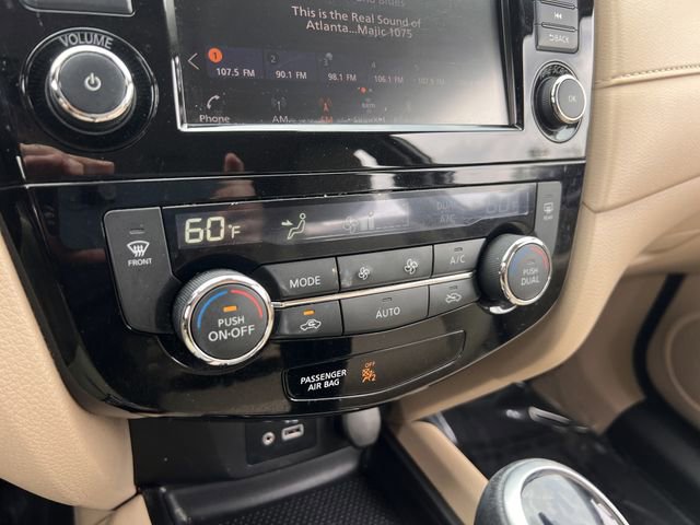 Used 2020 Nissan Rogue SV FWD image 24