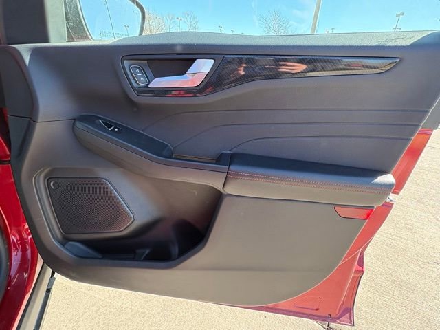 Used 2025 Ford Escape ST-Line image 30