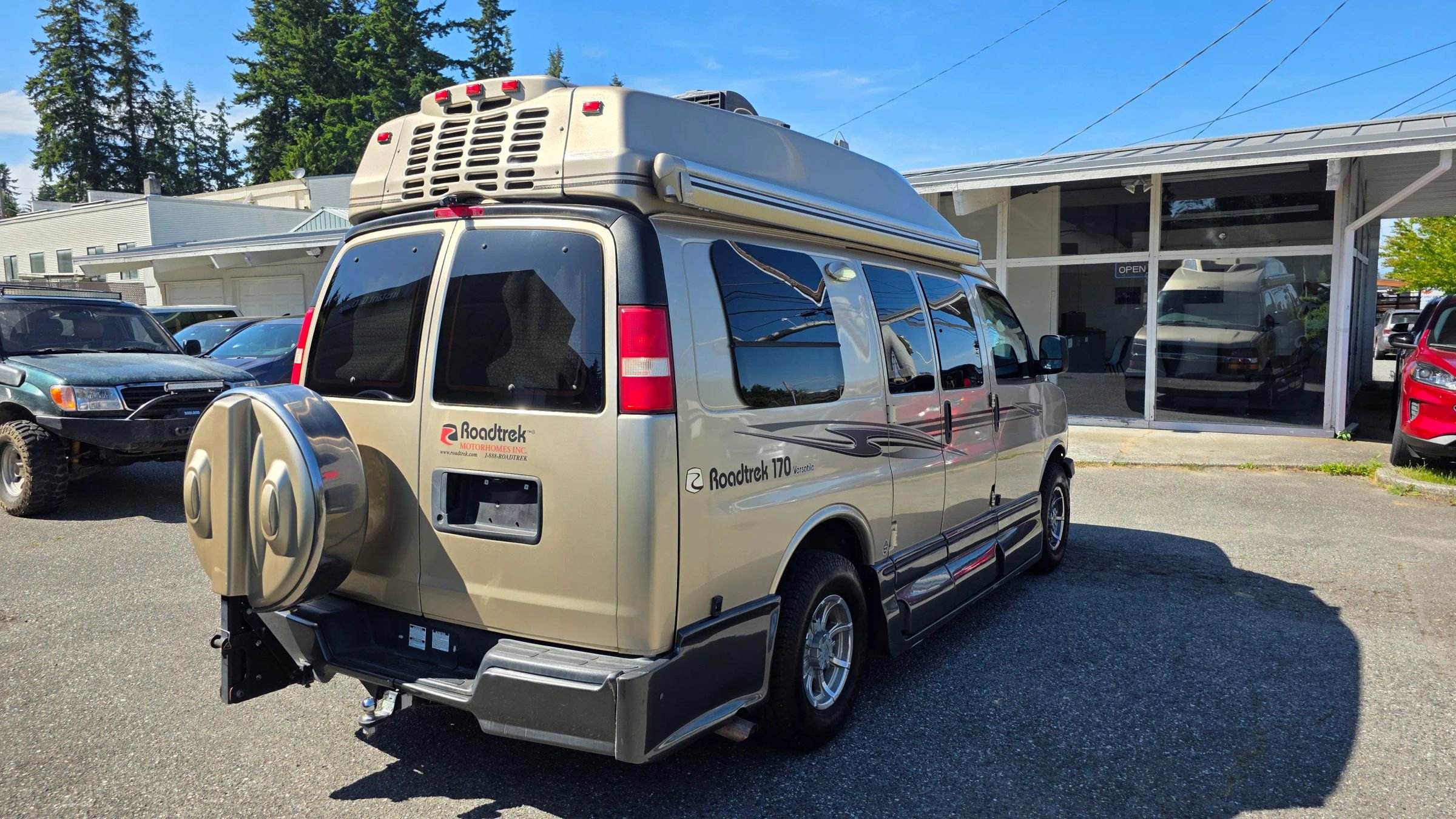 Used 2012 Chevrolet Express 2500 w/ Power Package image 5