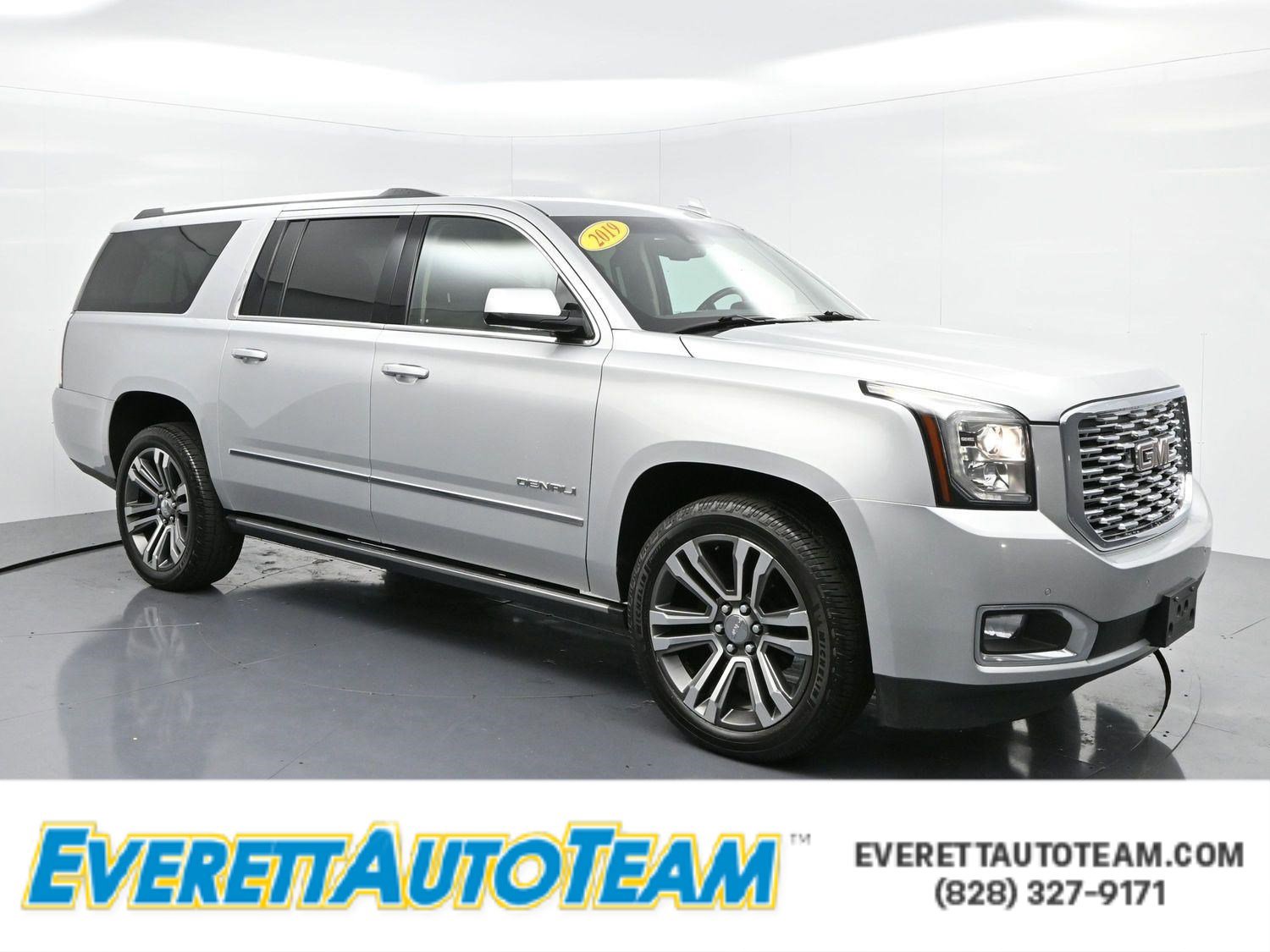 Used 2019 GMC Yukon XL Denali w/ Denali Ultimate Package AWD/4WD image 1
