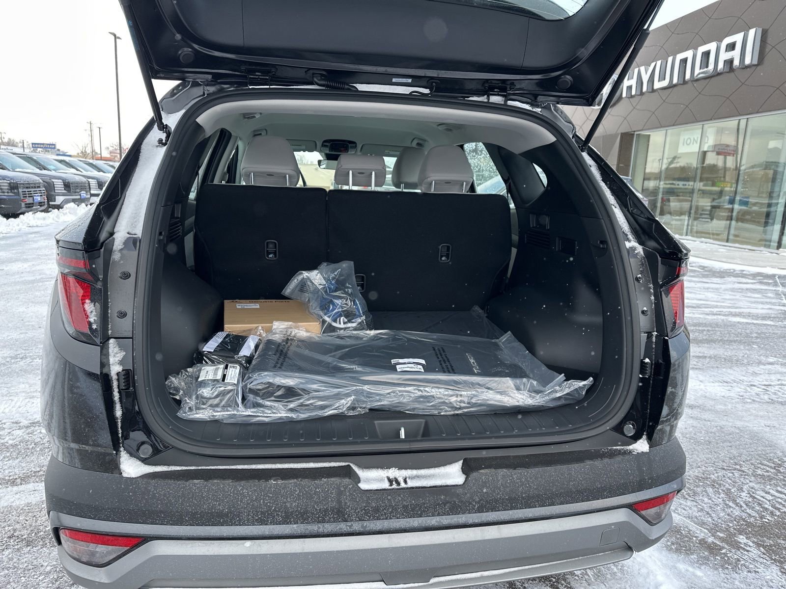 New 2026 Hyundai Tucson Blue SE image 23