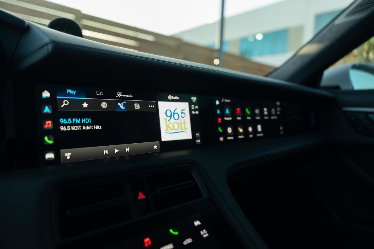 Used 2022 Porsche Taycan Turbo S image 63