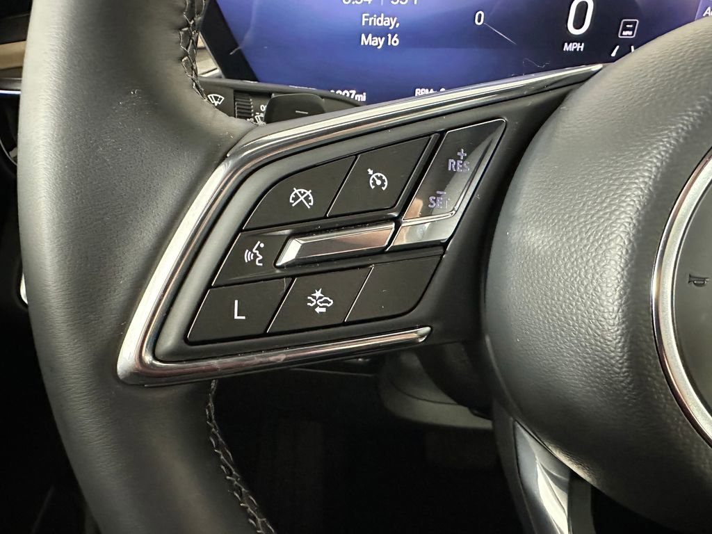 Used 2025 Buick Enclave Preferred w/ Power Package image 13