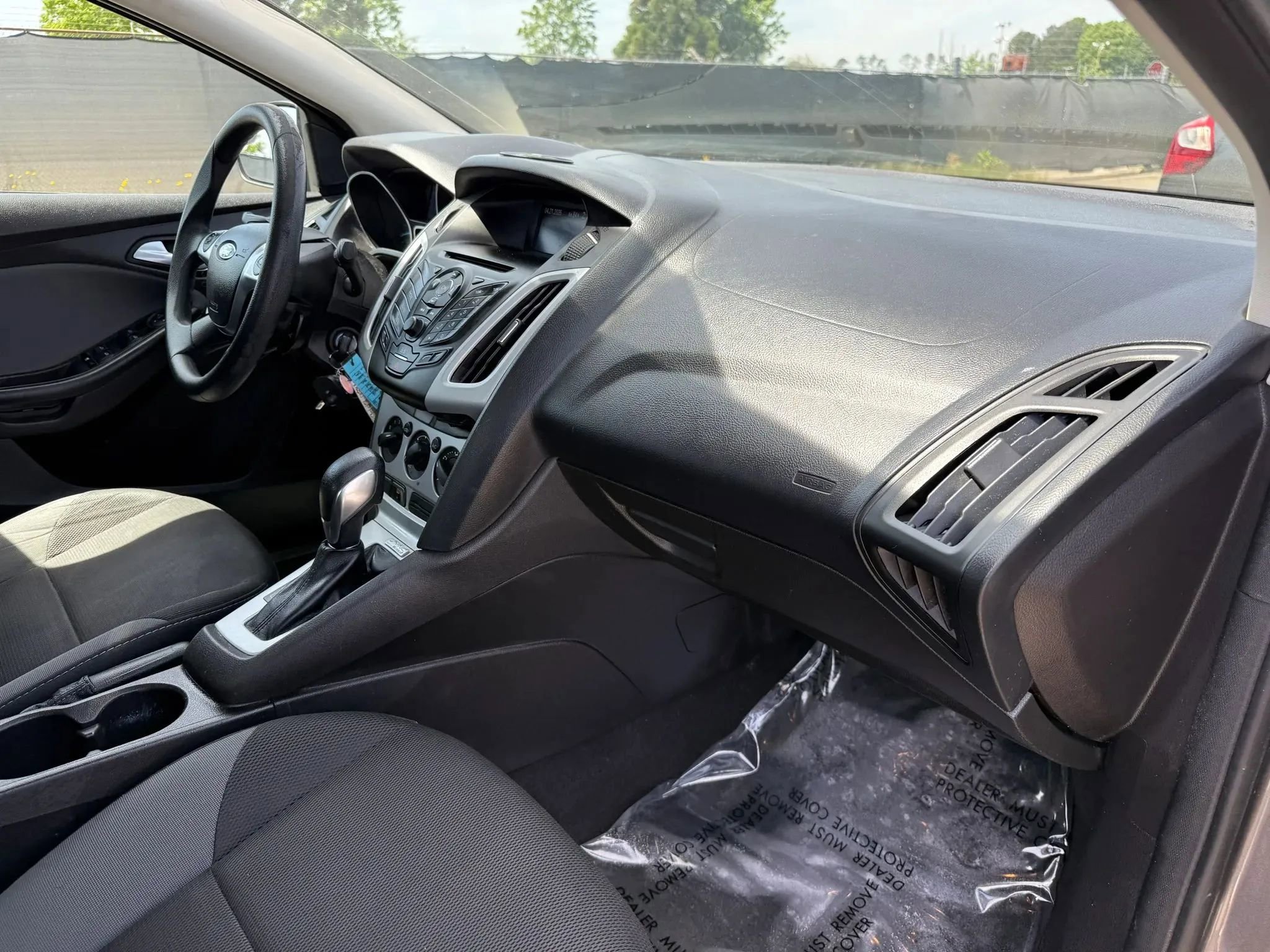 Used 2013 Ford Focus SE FWD image 19