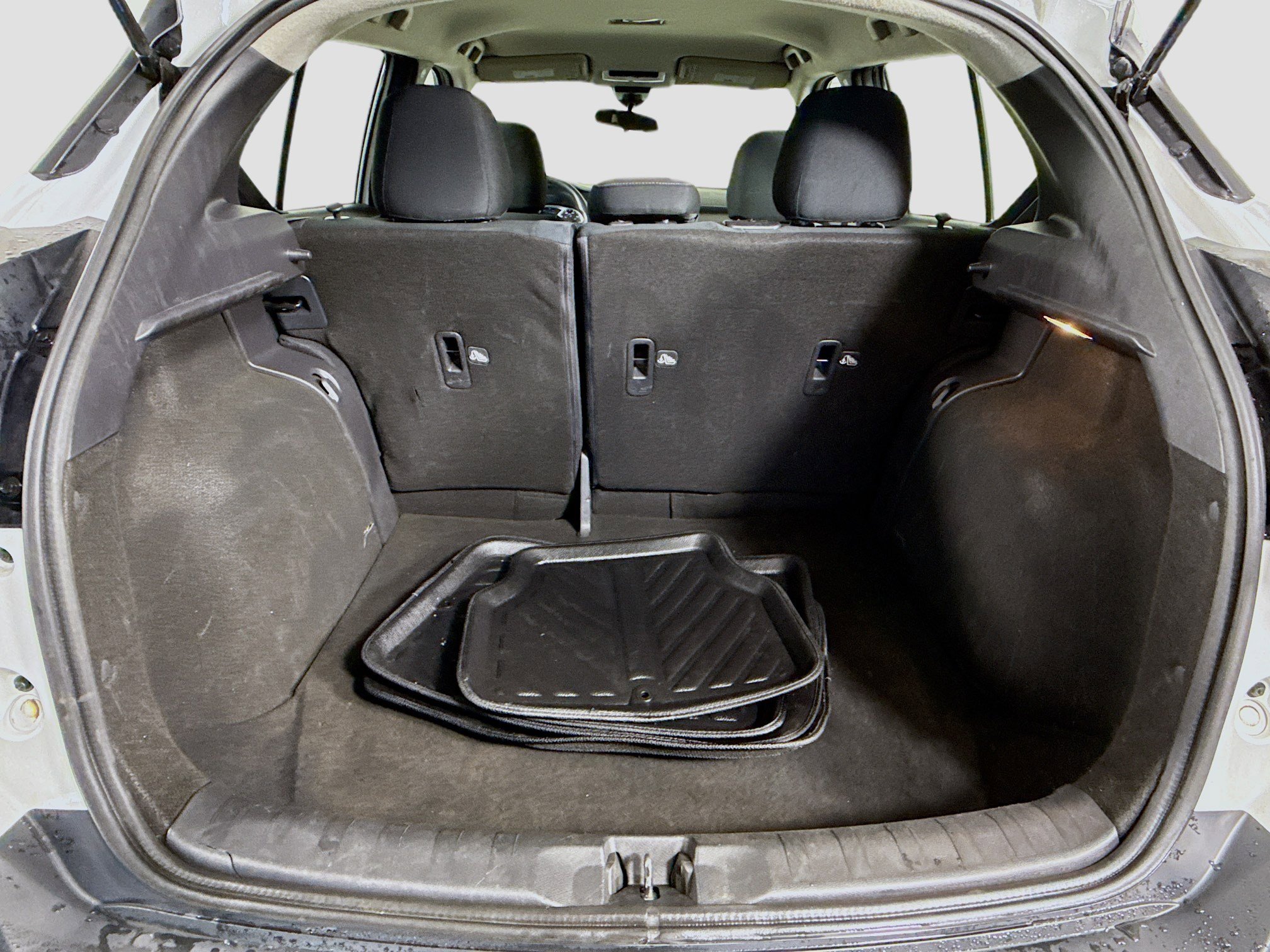 Used 2020 Nissan Kicks S image 35