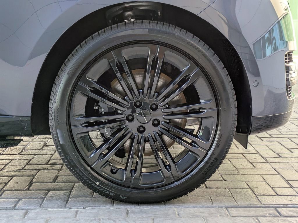 New 2026 Land Rover Range Rover Autobiography image 10