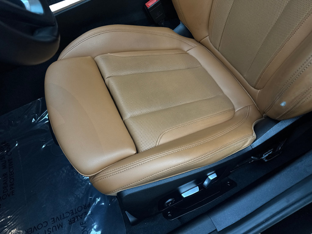 Used 2023 BMW 330i Sedan w/ Convenience Package RWD image 30