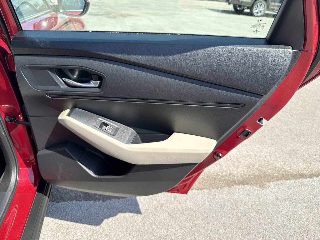 Used 2023 Honda Accord EX image 39