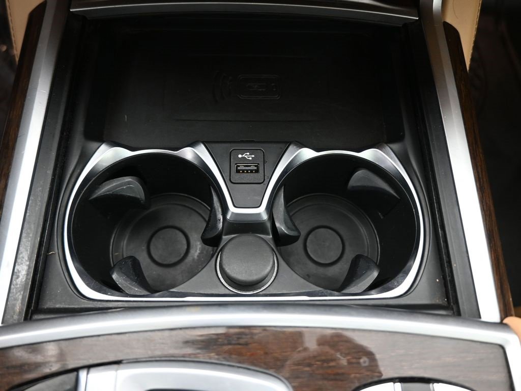 Used 2020 BMW 740i w/ Premium Package image 4