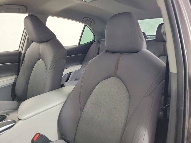 Used 2020 Toyota Camry LE FWD image 20