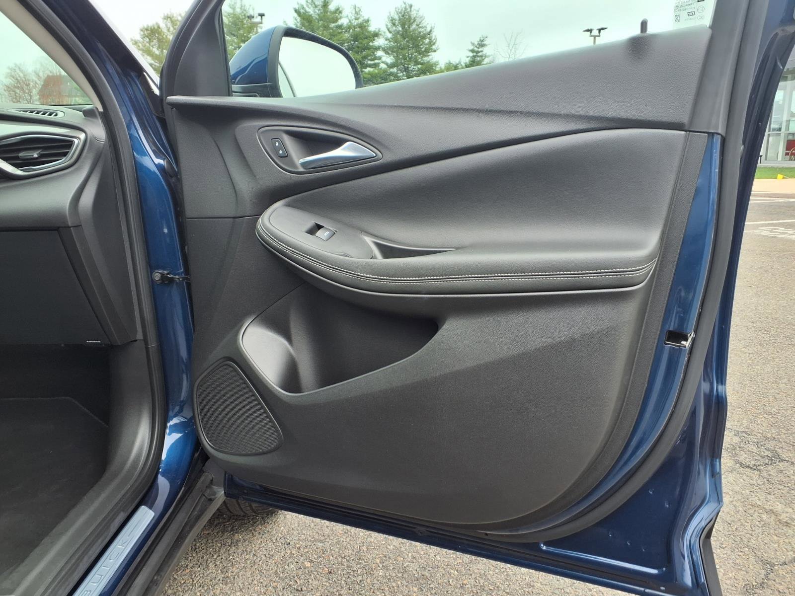 Certified 2023 Buick Encore GX Select image 12