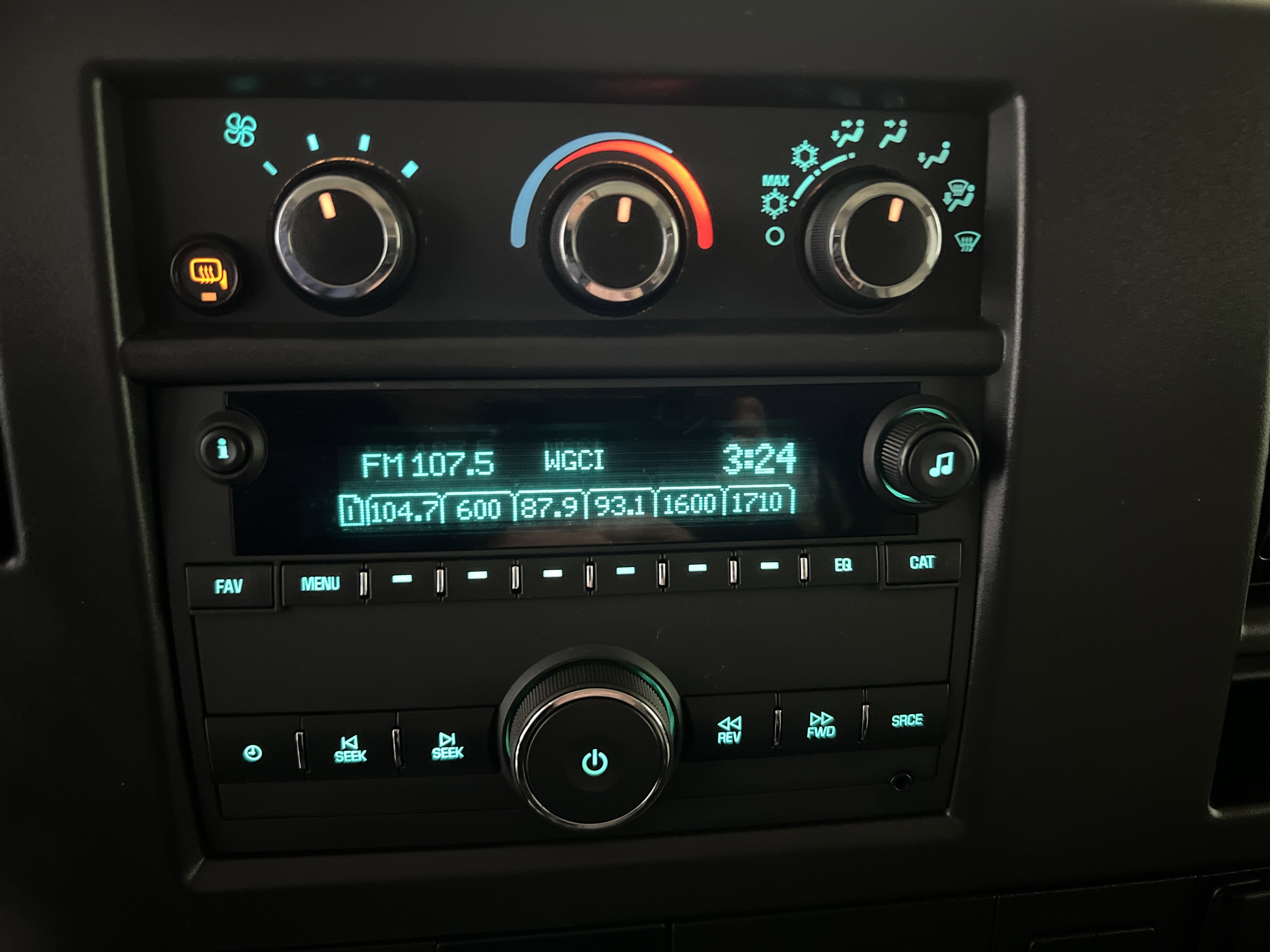 Certified 2025 Chevrolet Express 3500 LT w/ LT Preferred Equipment Group image 19