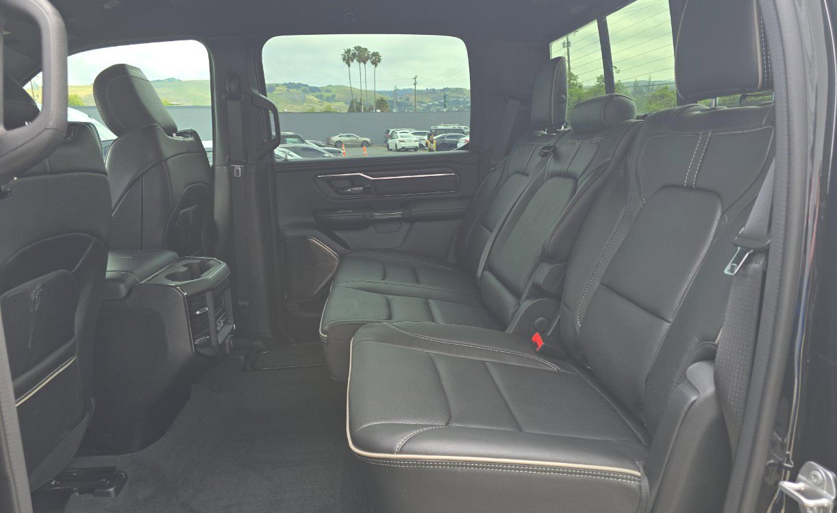 Used 2024 RAM 1500 Limited AWD/4WD image 10