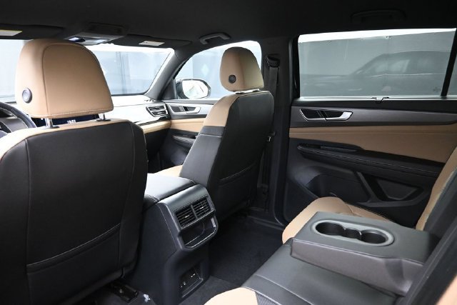 New 2026 Volkswagen Atlas Cross Sport SE AWD/4WD image 19
