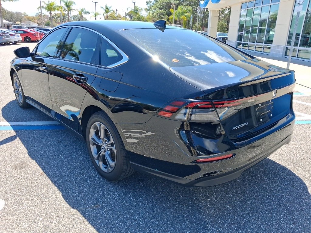 Used 2023 Honda Accord EX image 7