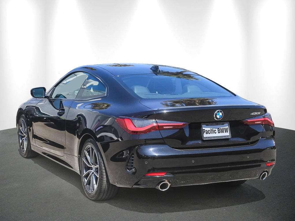 Used 2023 BMW 430i Coupe w/ Convenience Package RWD image 4