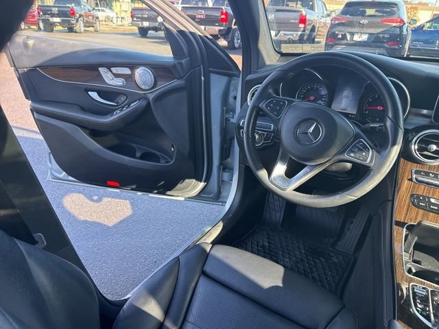 Used 2018 Mercedes-Benz GLC 300 4MATIC image 18