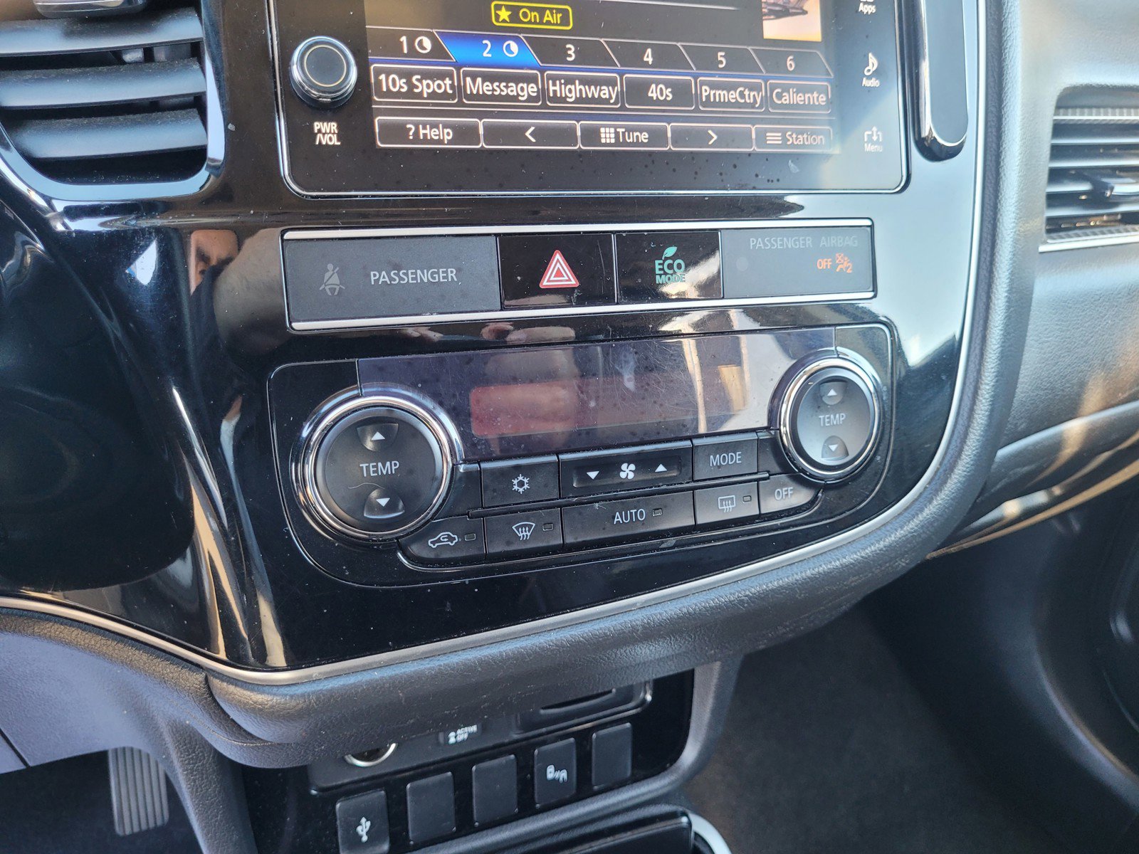 Used 2019 Mitsubishi Outlander SE image 19