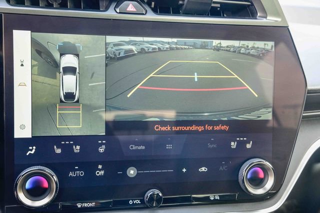 Used 2024 Lexus RZ 300e Premium image 29