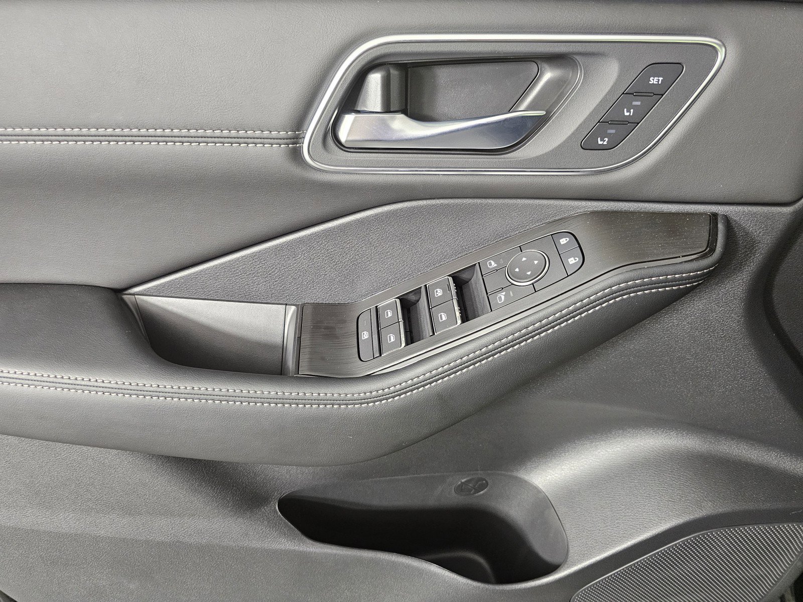 New 2026 Nissan Rogue Platinum w/ Platinum Premium Package image 36
