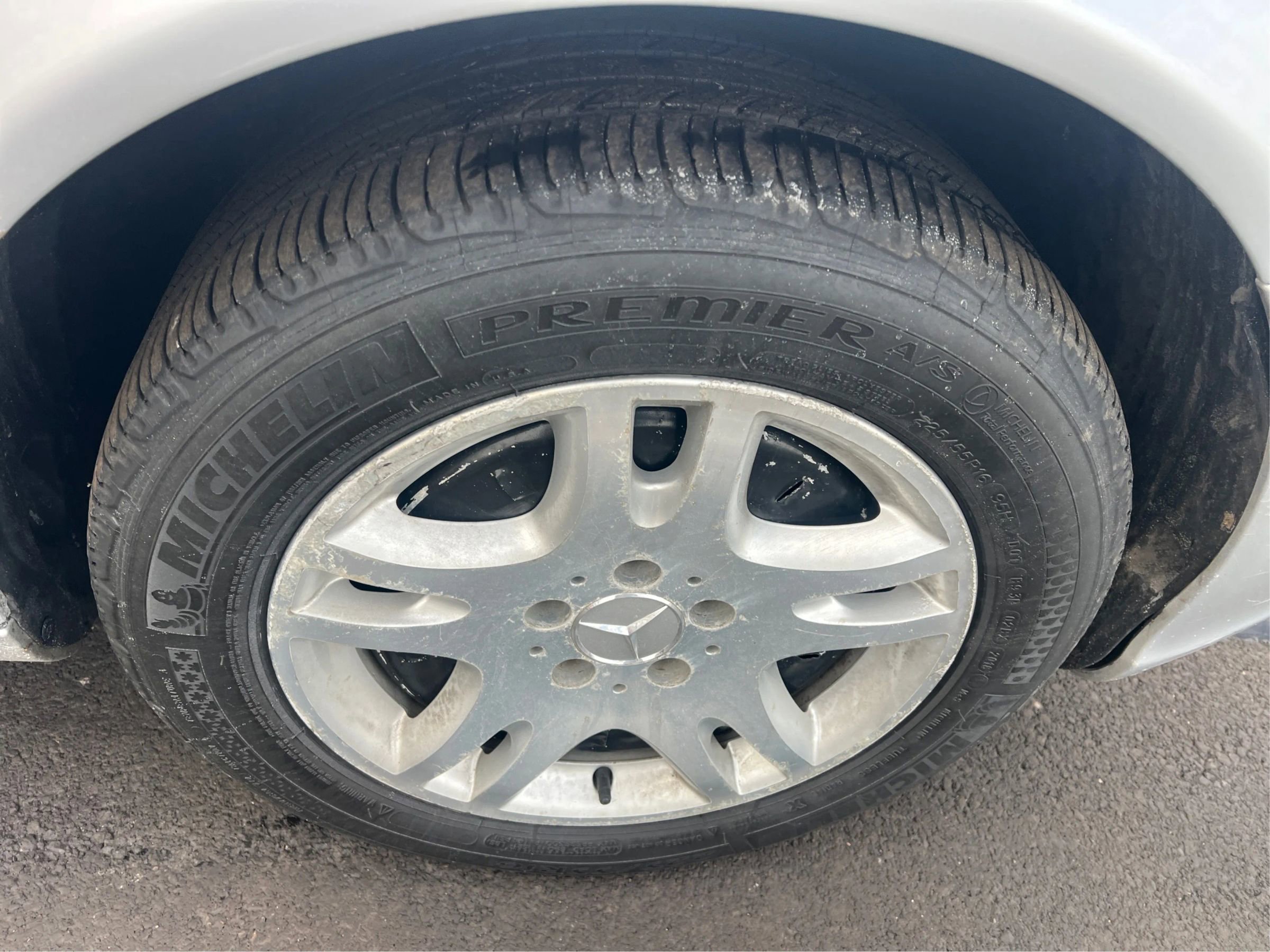 Used 2005 Mercedes-Benz E 320 4MATIC Sedan image 24