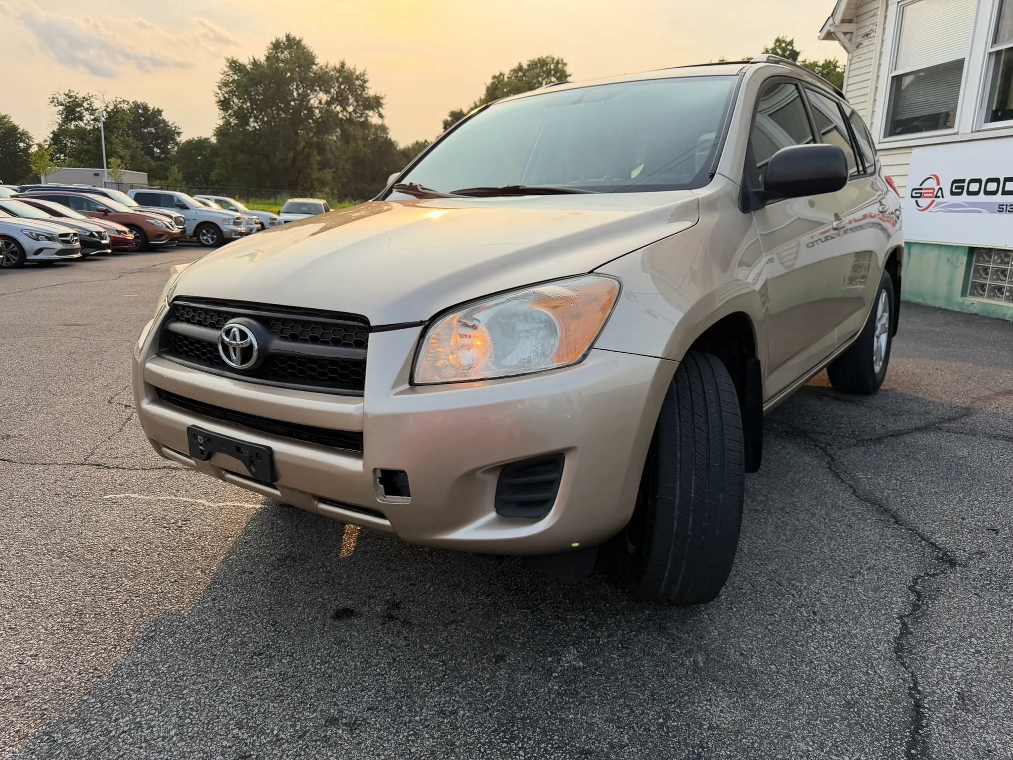 Used 2012 Toyota RAV4 4WD w/ Upgrade Value Pkg image 9