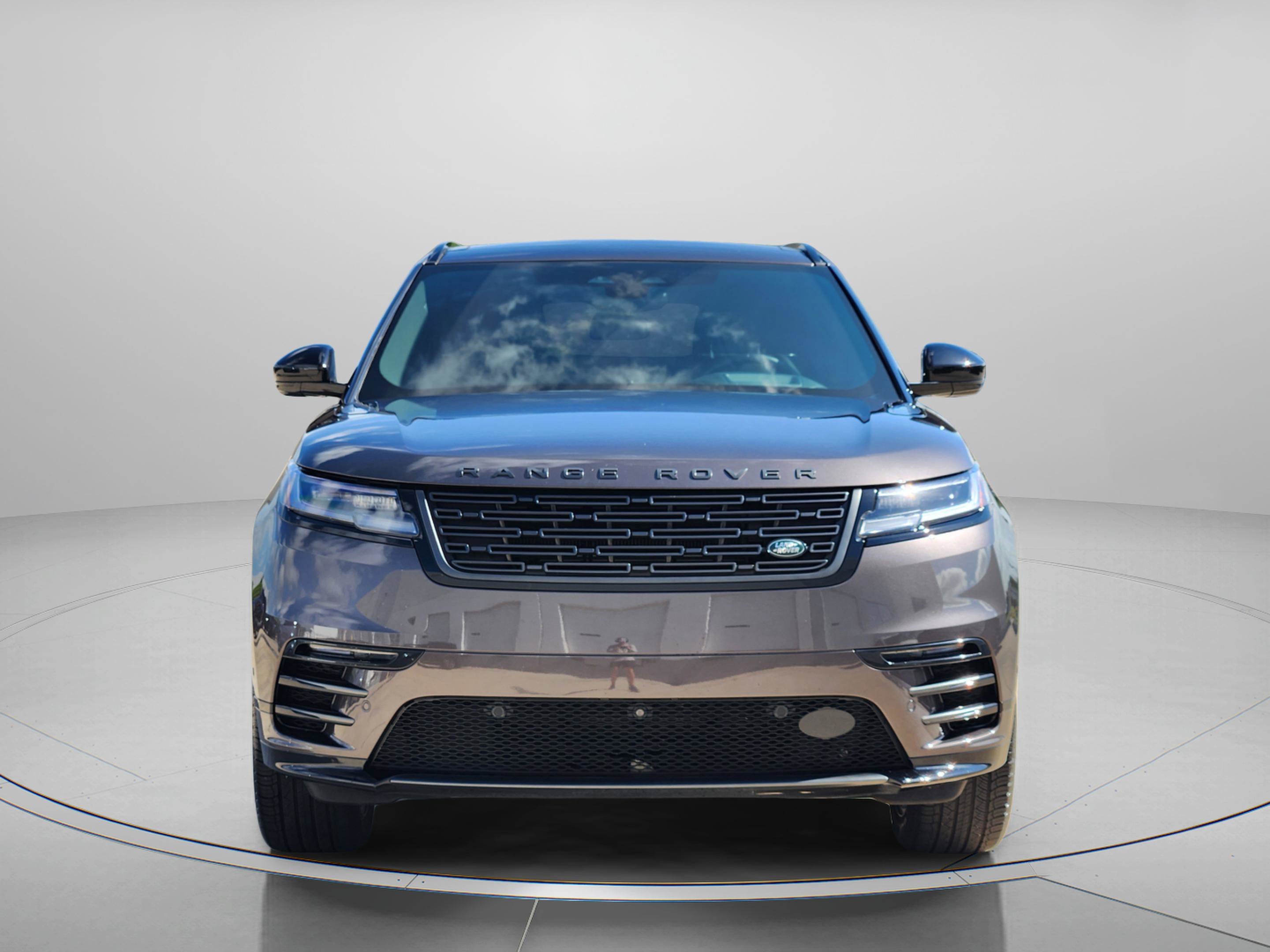 Certified 2026 Land Rover Range Rover Velar Dynamic SE AWD/4WD image 6