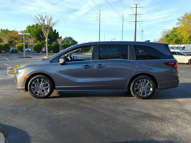 New 2026 Honda Odyssey Touring image 5