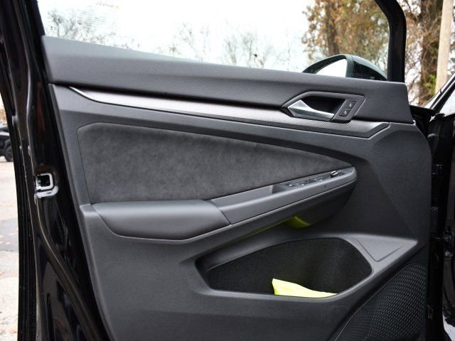 New 2026 Volkswagen GTI SE image 11