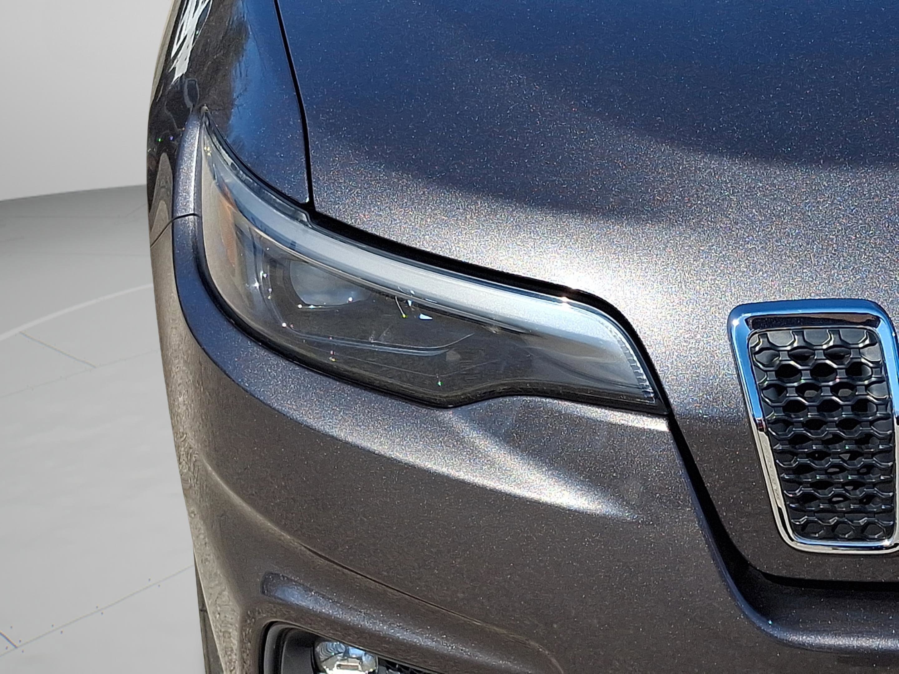 Certified 2019 Jeep Cherokee Latitude Plus image 9