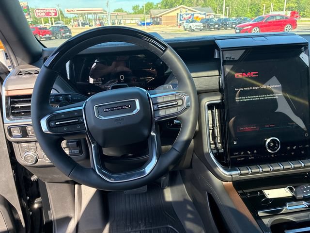 New 2026 GMC Yukon Denali w/ Denali Reserve Package AWD/4WD image 14