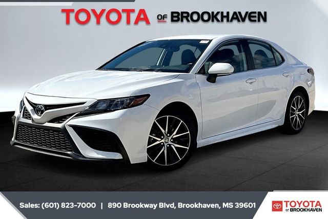 Used 2024 Toyota Camry SE image 10