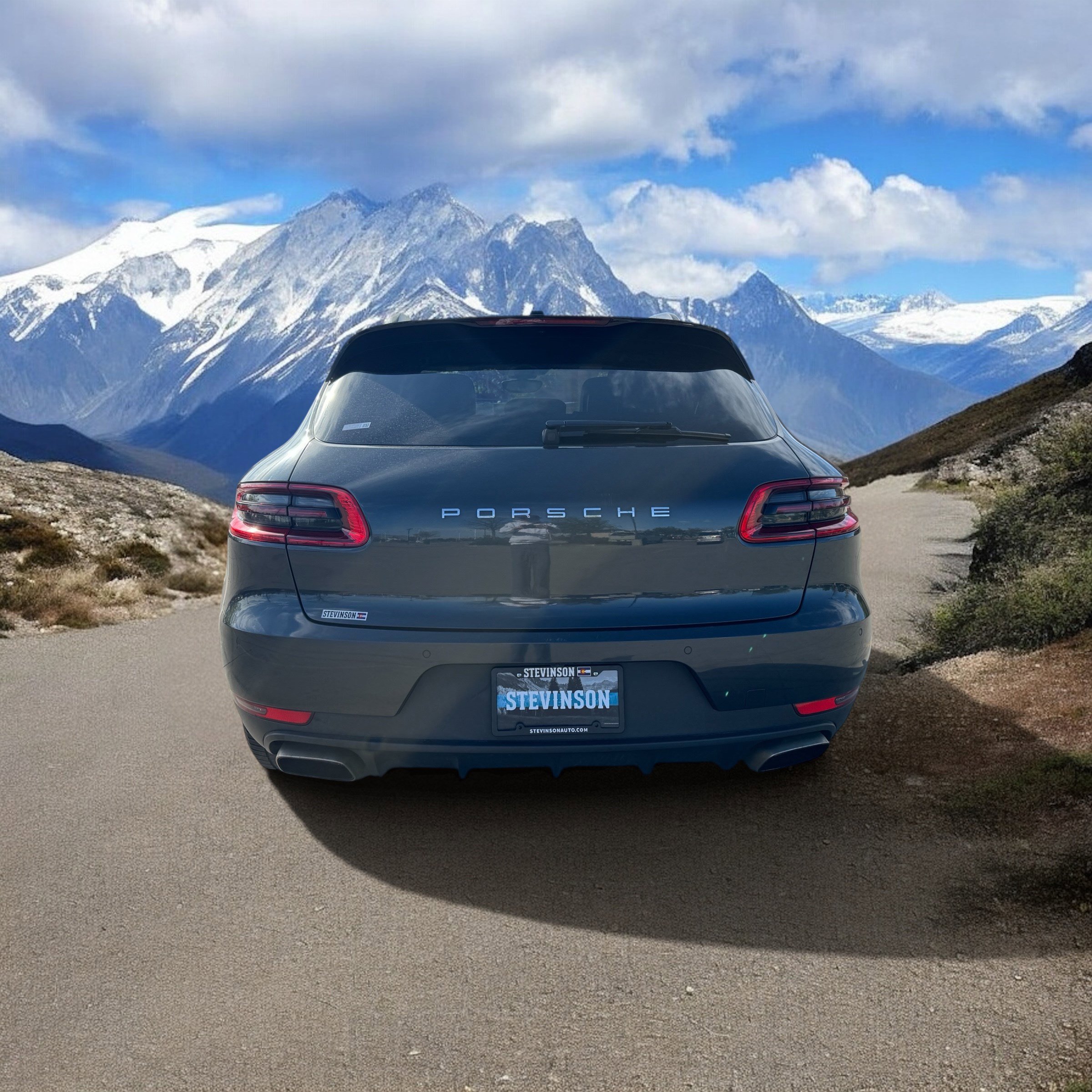 Used 2017 Porsche Macan AWD/4WD image 4