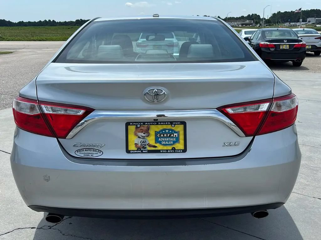 Used 2016 Toyota Camry XLE FWD image 5