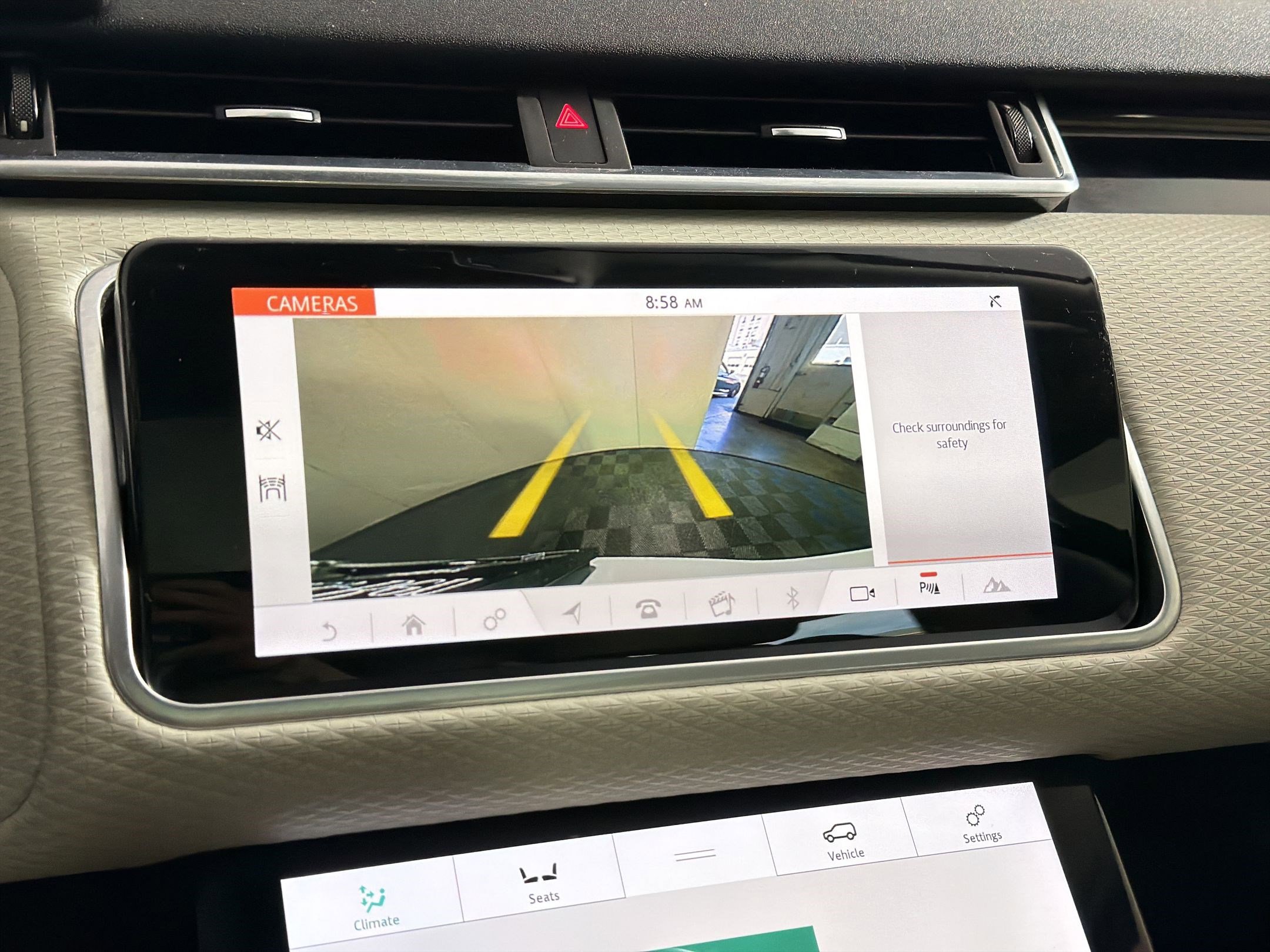 Used 2020 Land Rover Range Rover Velar S image 25