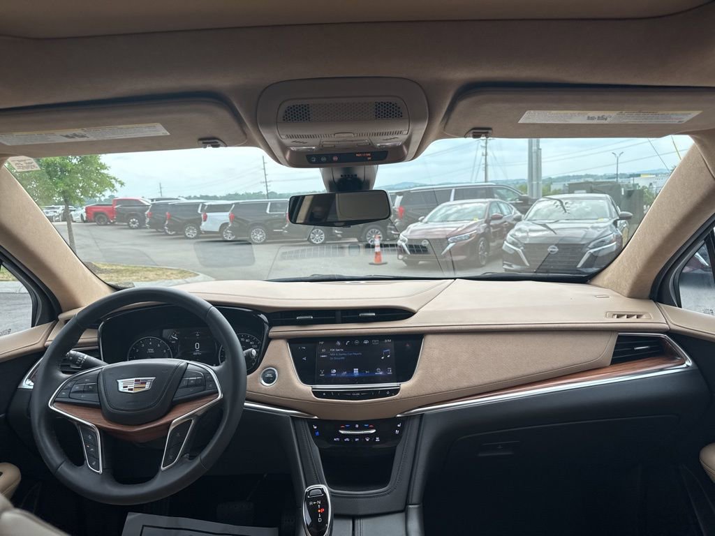 Used 2018 Cadillac XT5 Platinum w/ Driver Assist Package AWD/4WD image 21